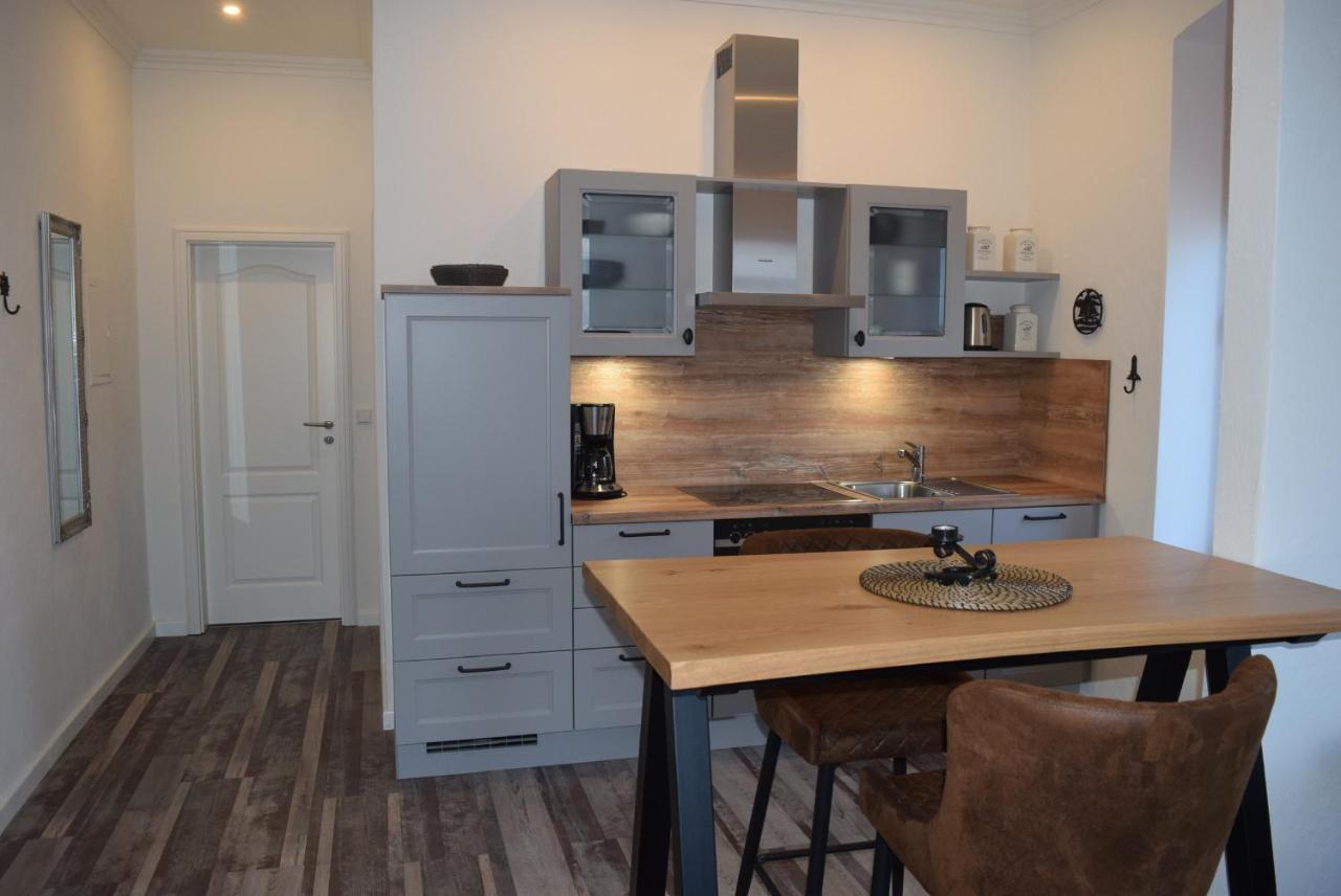 Heimathafen Ueber Hafen-Pub Apartment Пелворм Екстериор снимка