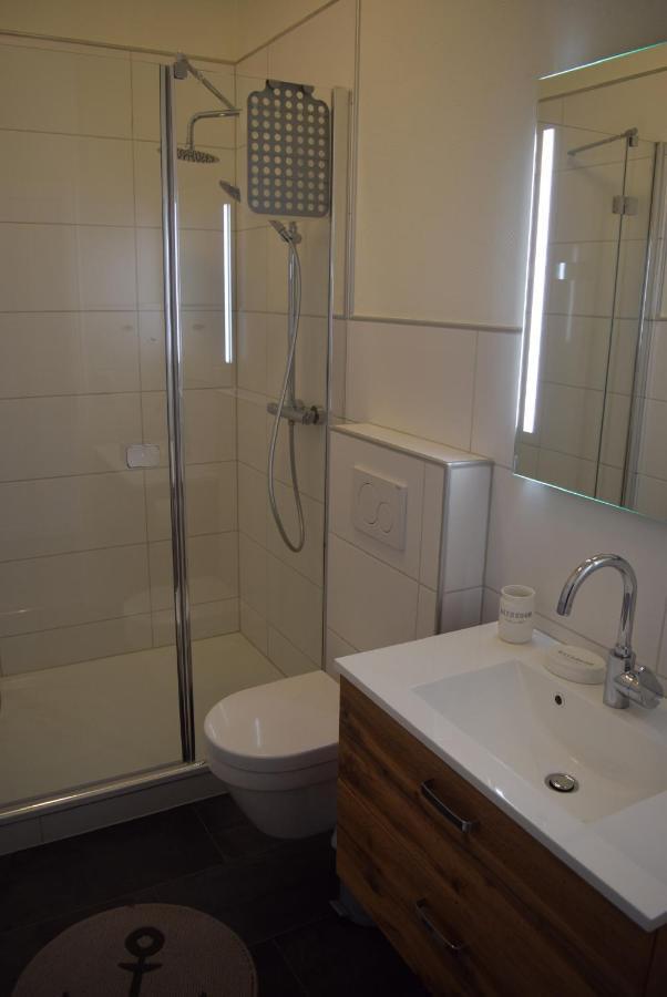 Heimathafen Ueber Hafen-Pub Apartment Пелворм Екстериор снимка